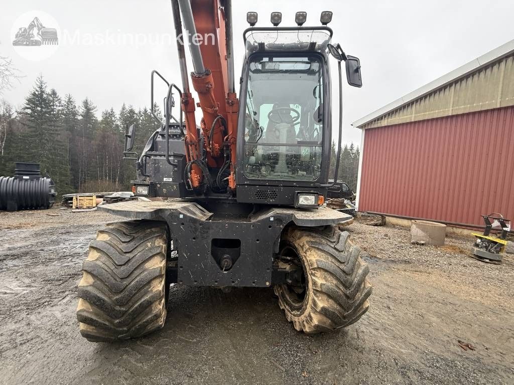 2013 Hitachi ZX140W-5 wheel excavator, front view
