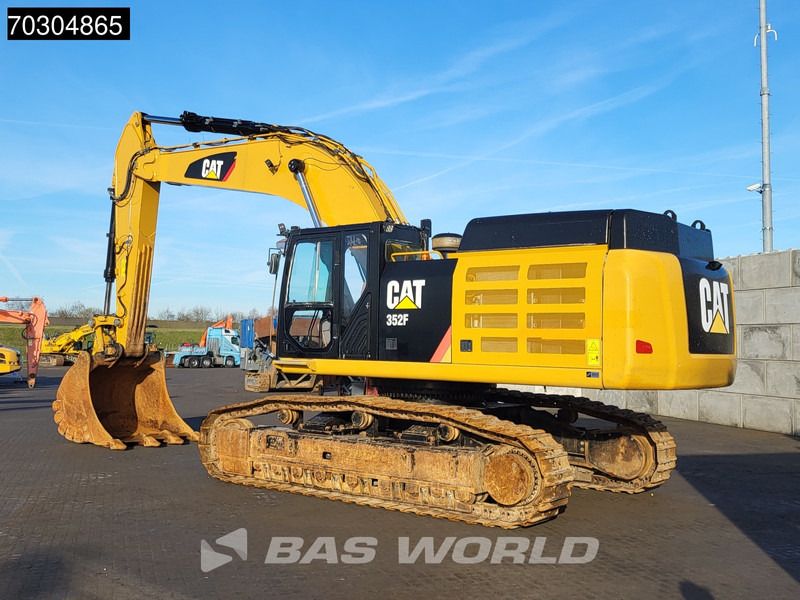 2018 Caterpillar 352F crawler excavator, side view