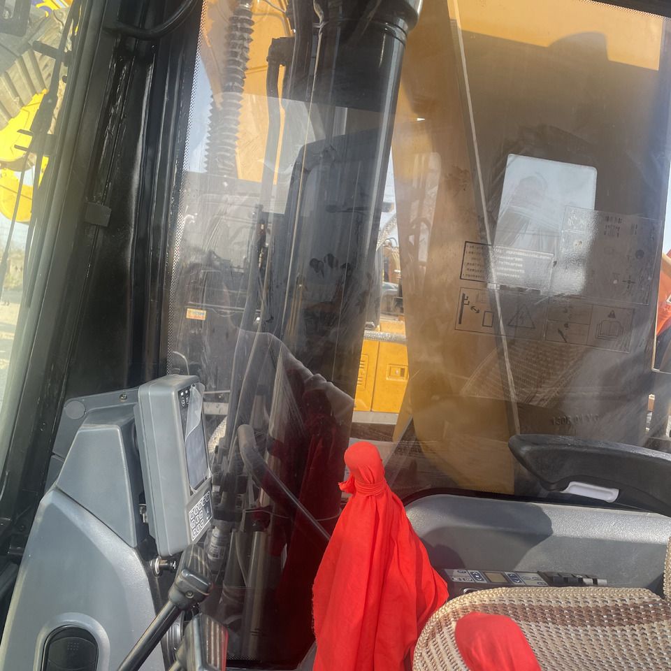 2026 Sany SY335H crawler excavator interior view 2026 Sany SY335H crawler excavator interior view