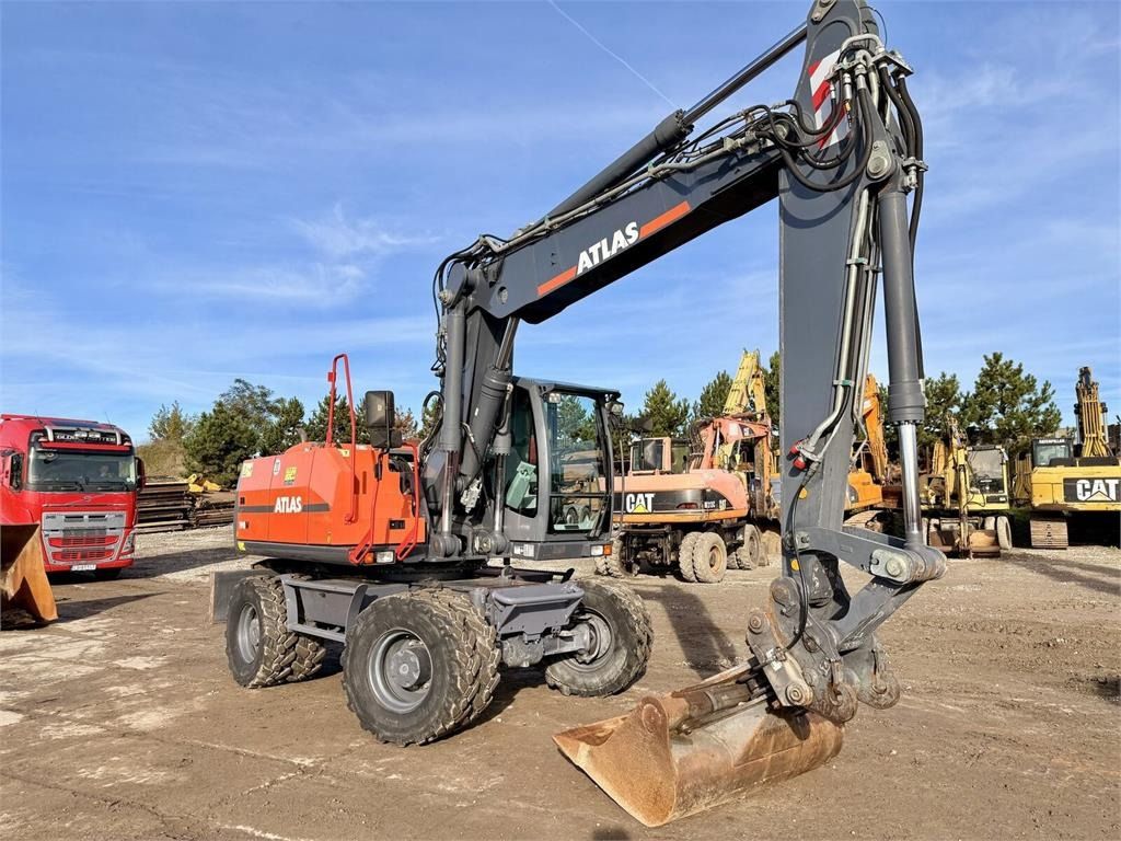2012 Atlas 190W wheel excavator, side view