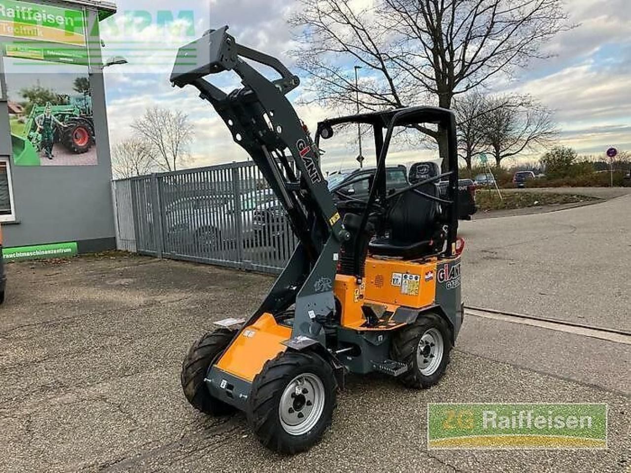 2023 Giant G1200 mini excavator, three-quarter front view