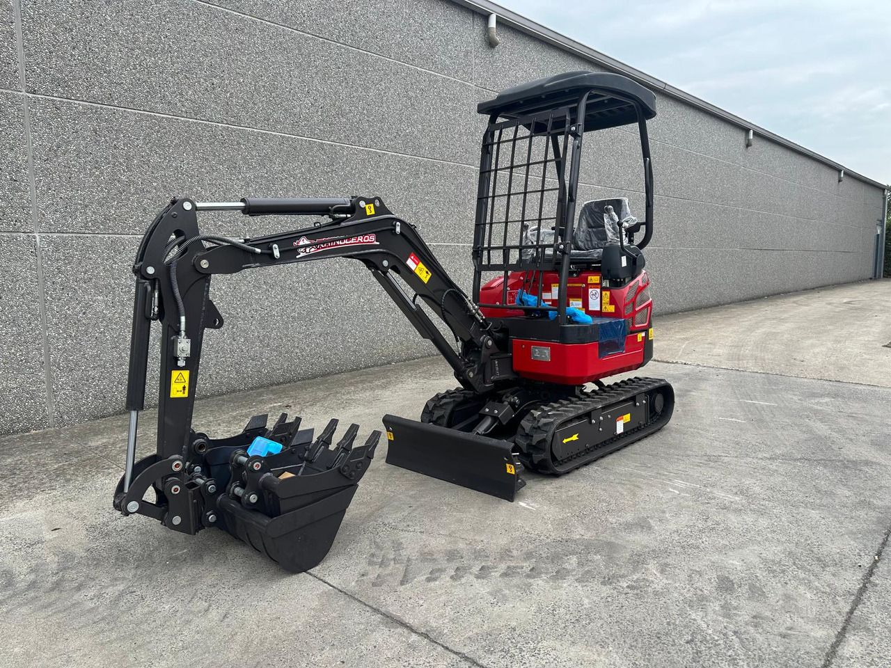 2026 Rhinoceros XN18 mini excavator, side profile view