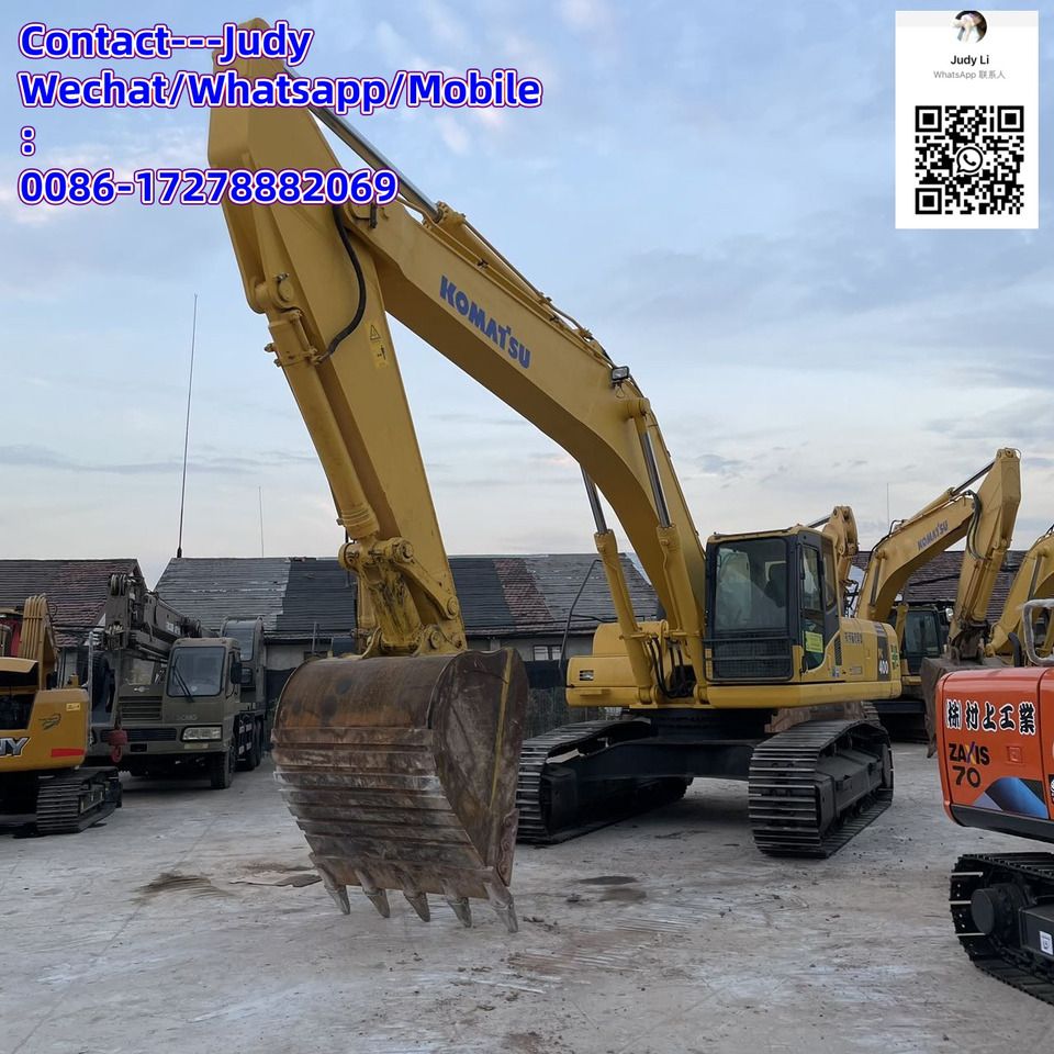 2021 Komatsu PC400 crawler excavator, front three-quarter view 2021 Komatsu PC400 crawler excavator, front three-quarter view