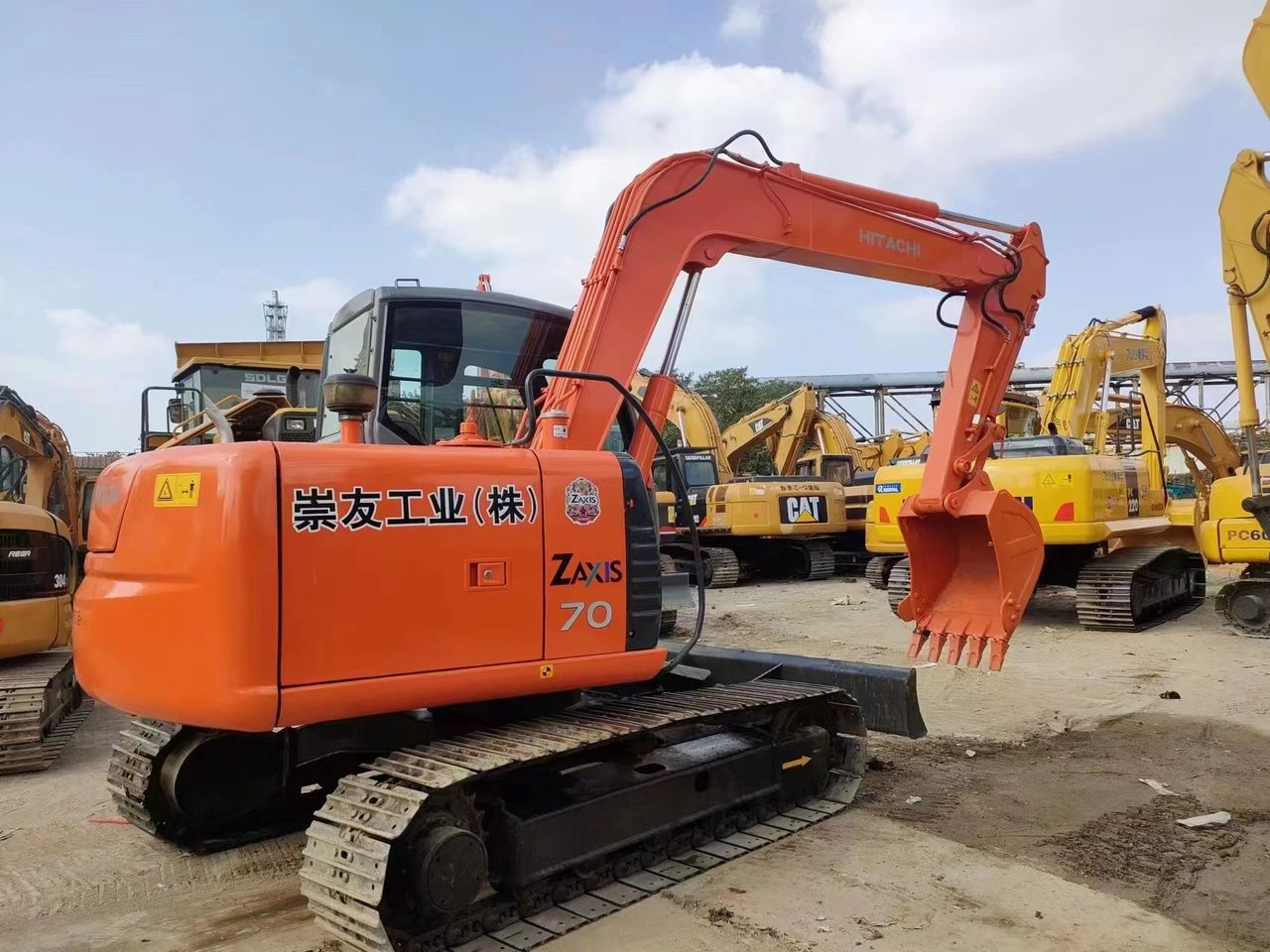 2018 Hitachi Zaxis 70 mini excavator, rear three-quarter view 2018 Hitachi Zaxis 70 mini excavator, rear three-quarter view