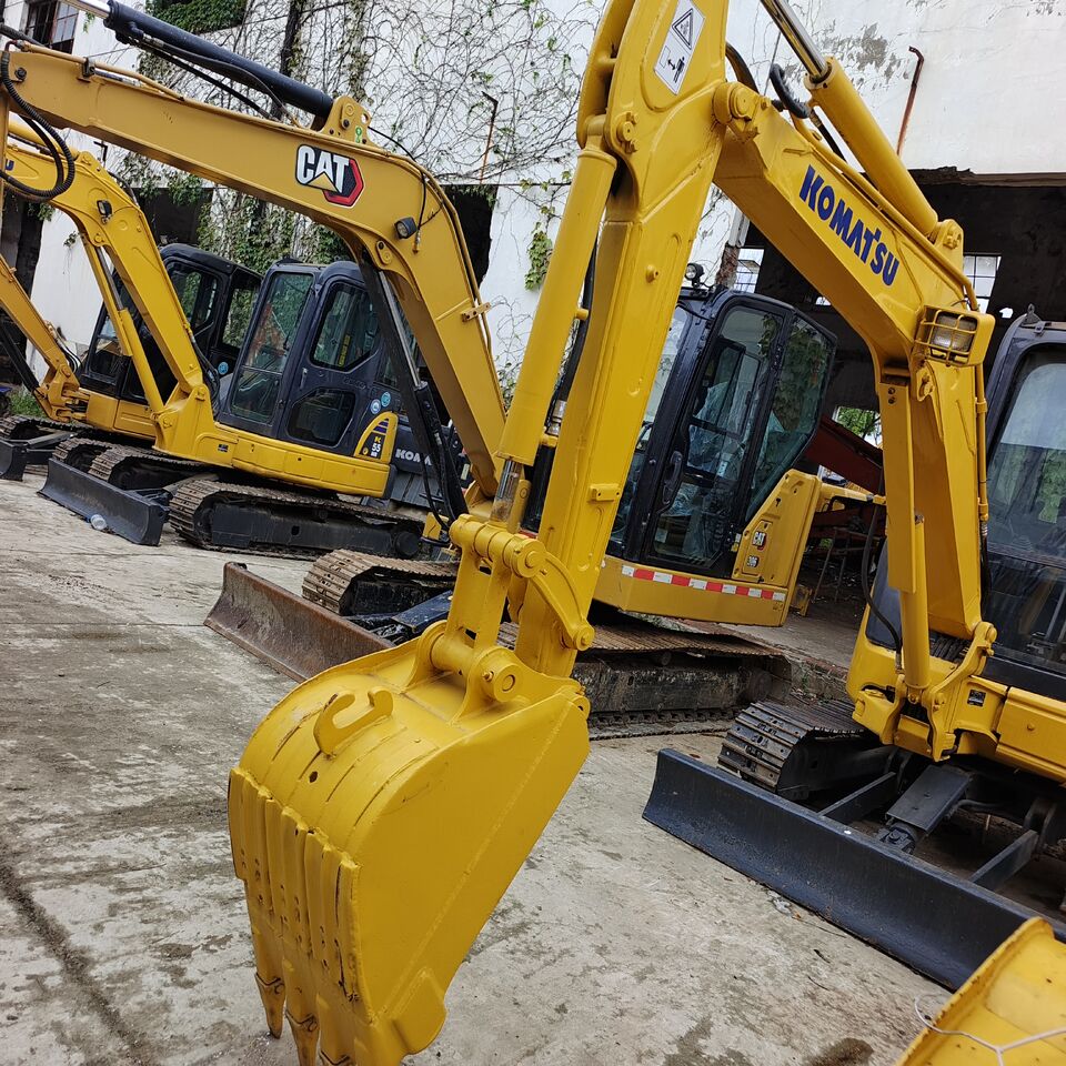 2023 Komatsu PC35MR-2 mini excavator, front three-quarter view 2023 Komatsu PC35MR-2 mini excavator, front three-quarter view