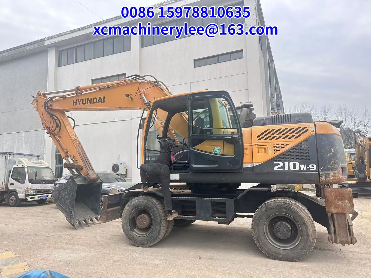 2022 Hyundai R210W-9 wheel excavator side view
