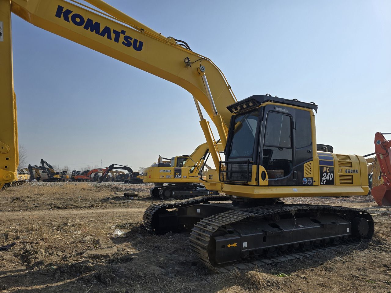 2024 Komatsu PC240-8 crawler excavator, side view 2024 Komatsu PC240-8 crawler excavator, side view