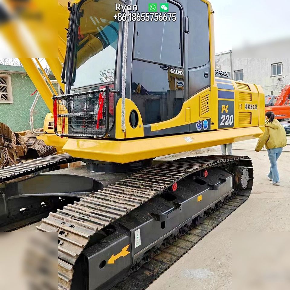 2022 Komatsu PC220-8 Raupenbagger, Seitenansicht 2022 Komatsu PC220-8 Raupenbagger, Seitenansicht