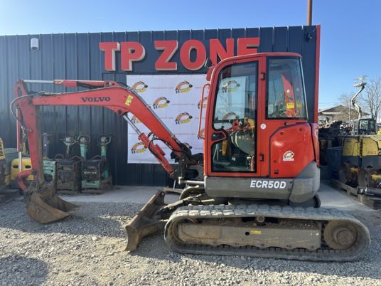 2016 Volvo ECR50D mini excavator, side view 2016 Volvo ECR50D mini excavator, side view