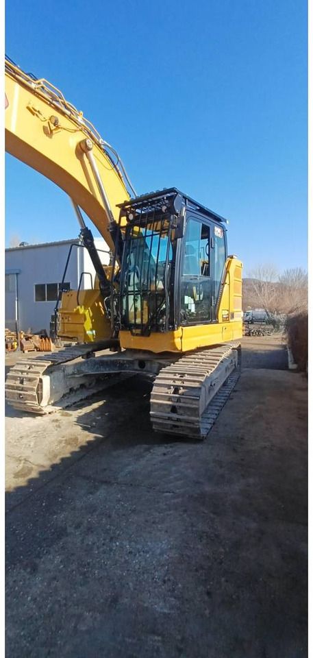 2020 Caterpillar 325 crawler excavator, front three-quarter view 2020 Caterpillar 325 crawler excavator, front three-quarter view