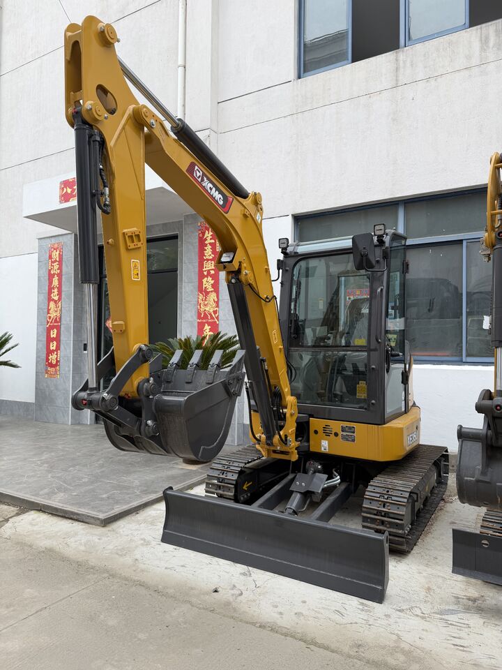 2026 XCMG SY35U mini excavator, front three-quarter view 2026 XCMG SY35U mini excavator, front three-quarter view