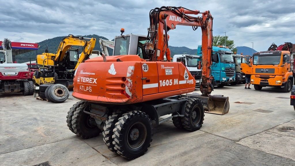 2005 Atlas 1605 M wheel excavator, rear three-quarter view 2005 Atlas 1605 M wheel excavator, rear three-quarter view