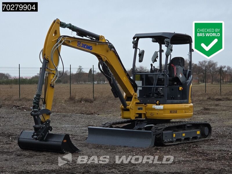 2023 XCMG XE35E mini excavator, side view 2023 XCMG XE35E mini excavator, side view