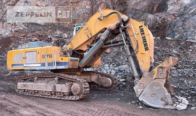 2017 Liebherr R976 crawler excavator side view