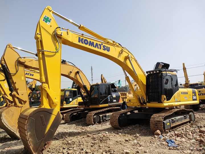 2024 Komatsu PC360 crawler excavator, side view 2024 Komatsu PC360 crawler excavator, side view
