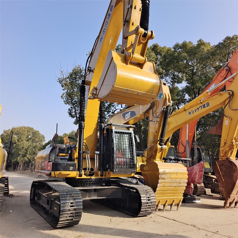 2024 Caterpillar 336D crawler excavator, front three-quarter view 2024 Caterpillar 336D crawler excavator, front three-quarter view