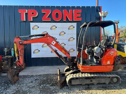 2016 Kubota KX61-3 mini excavator, side view 2016 Kubota KX61-3 mini excavator, side view