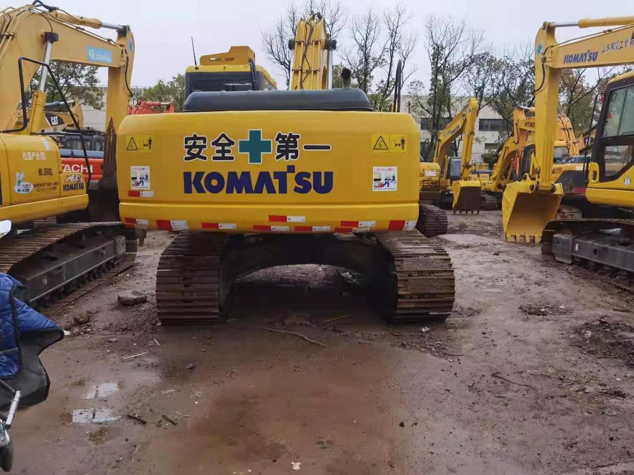 2009 Komatsu PC200-7 crawler excavator, rear view