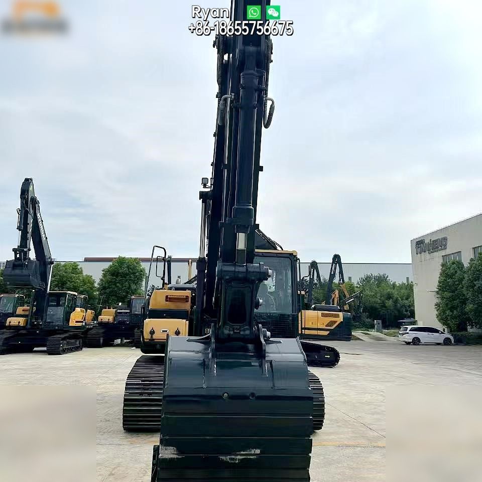 2026 Hyundai HX220L crawler excavator, front view of boom and bucket