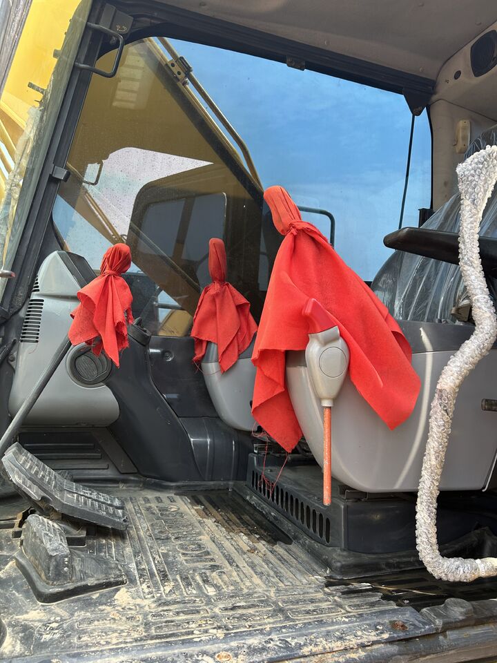 2023 Komatsu PC200-8 Raupenbagger Fahrerkabine Innenansicht 2023 Komatsu PC200-8 Raupenbagger Fahrerkabine Innenansicht