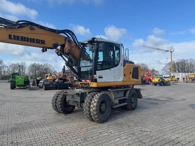 2013 Liebherr A916 wheel excavator, side view 2013 Liebherr A916 wheel excavator, side view