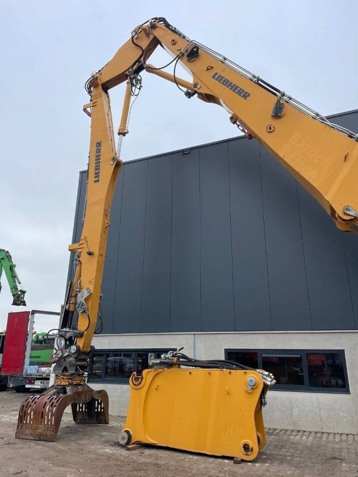 2007 Liebherr R954C HDV demolition excavator with high-reach boom and attachment 2007 Liebherr R954C HDV demolition excavator with high-reach boom and attachment