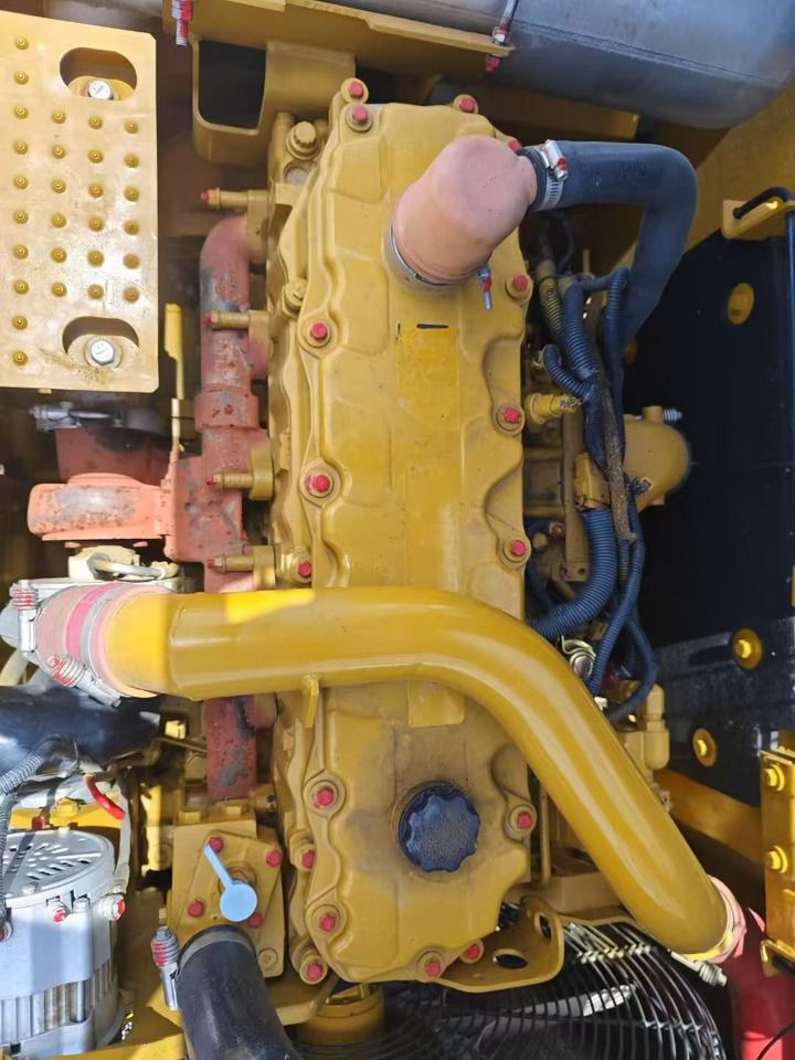 2021 Caterpillar 329D crawler excavator engine compartment view 2021 Caterpillar 329D crawler excavator engine compartment view