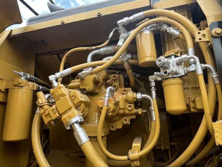 Caterpillar 336D2L Crawler Excavator hydraulic pump compartment