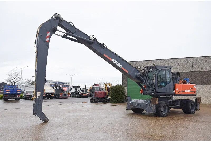 2014 Atlas 350MH wheel excavator, side profile view