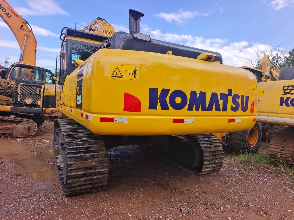 2024 Komatsu PC300 crawler excavator rear view