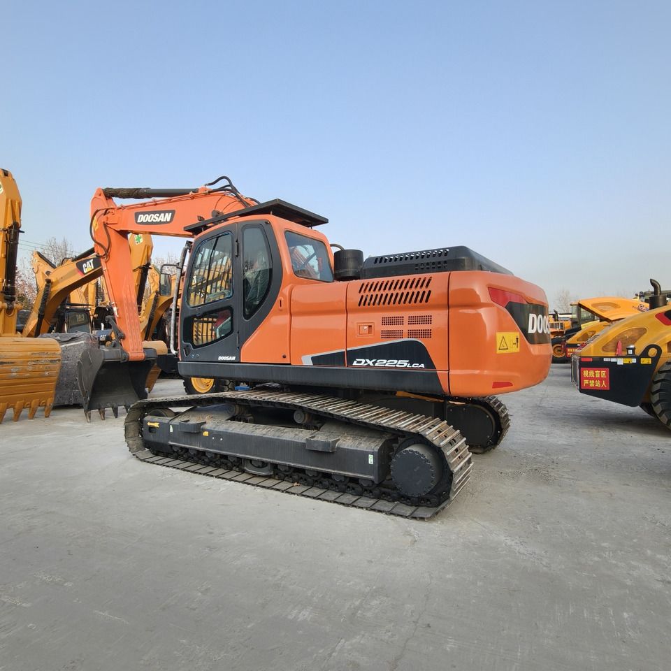 2024 Doosan DX225LCA Raupenbagger