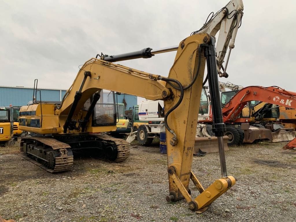 1996 Caterpillar 320N crawler excavator, side view 1996 Caterpillar 320N crawler excavator, side view