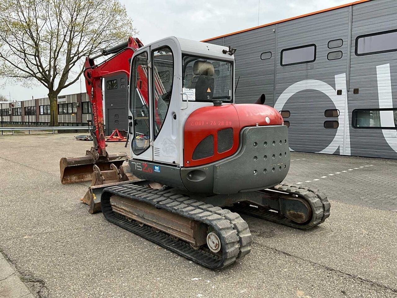 2005 Wacker Neuson 75Z3 crawler excavator, rear three-quarter view 2005 Wacker Neuson 75Z3 crawler excavator, rear three-quarter view