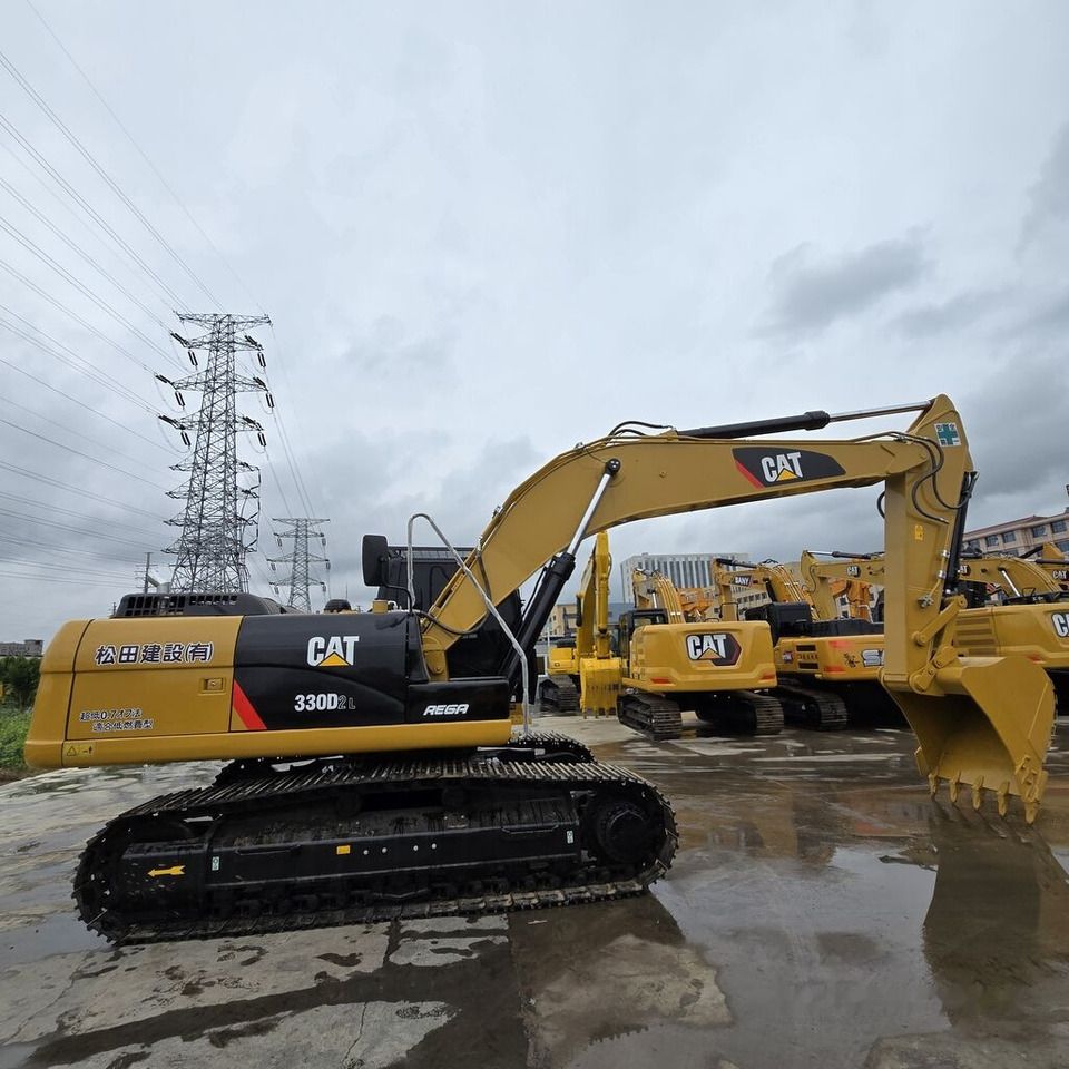 2020 Caterpillar 330D2L crawler excavator, side profile view 2020 Caterpillar 330D2L crawler excavator, side profile view