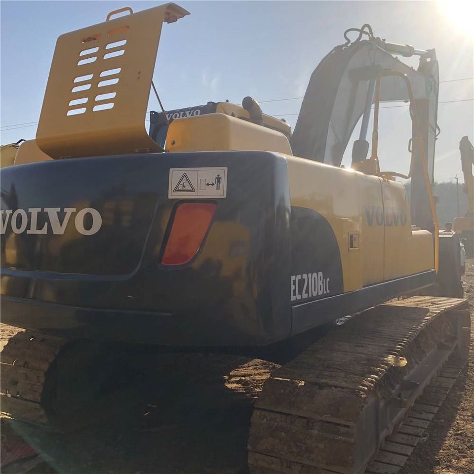 2023 Volvo EC210BLC crawler excavator rear view 2023 Volvo EC210BLC crawler excavator rear view