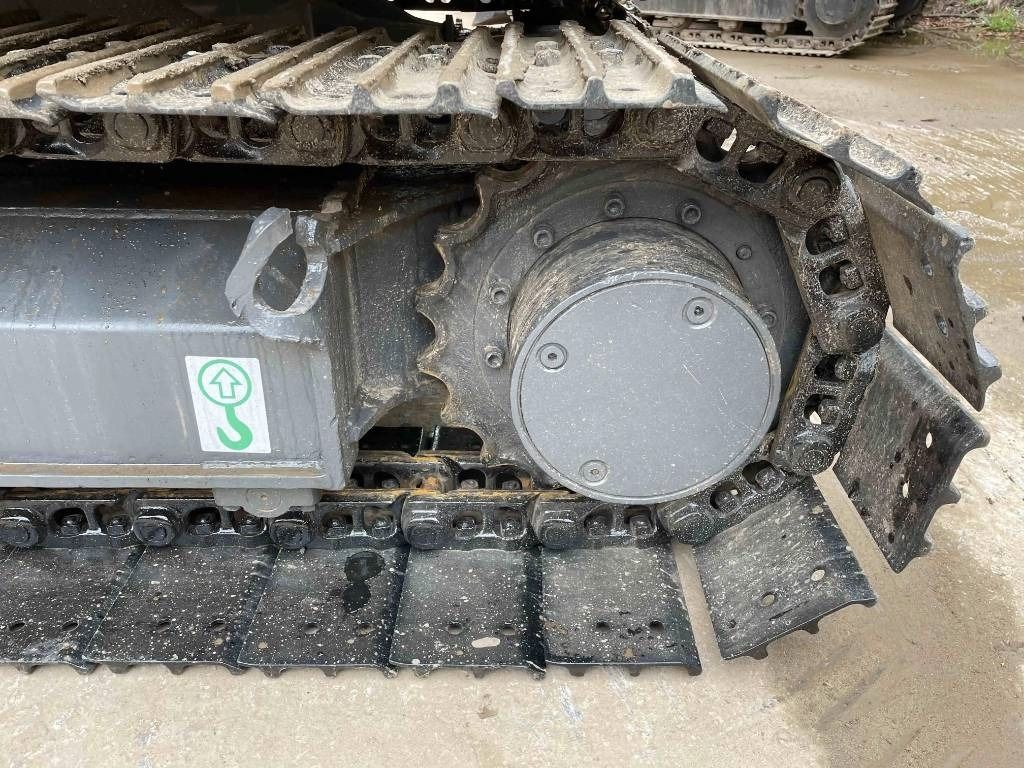 2023 Kubota KX183-3 mini excavator track assembly close-up