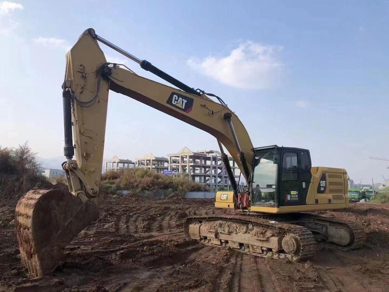 2022 Caterpillar 330 STANDARD crawler excavator, side profile view 2022 Caterpillar 330 STANDARD crawler excavator, side profile view