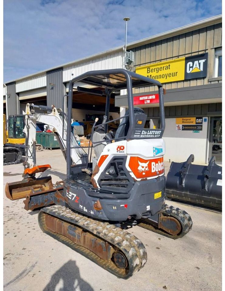 2018 Bobcat E27Z crawler excavator, rear three-quarter view