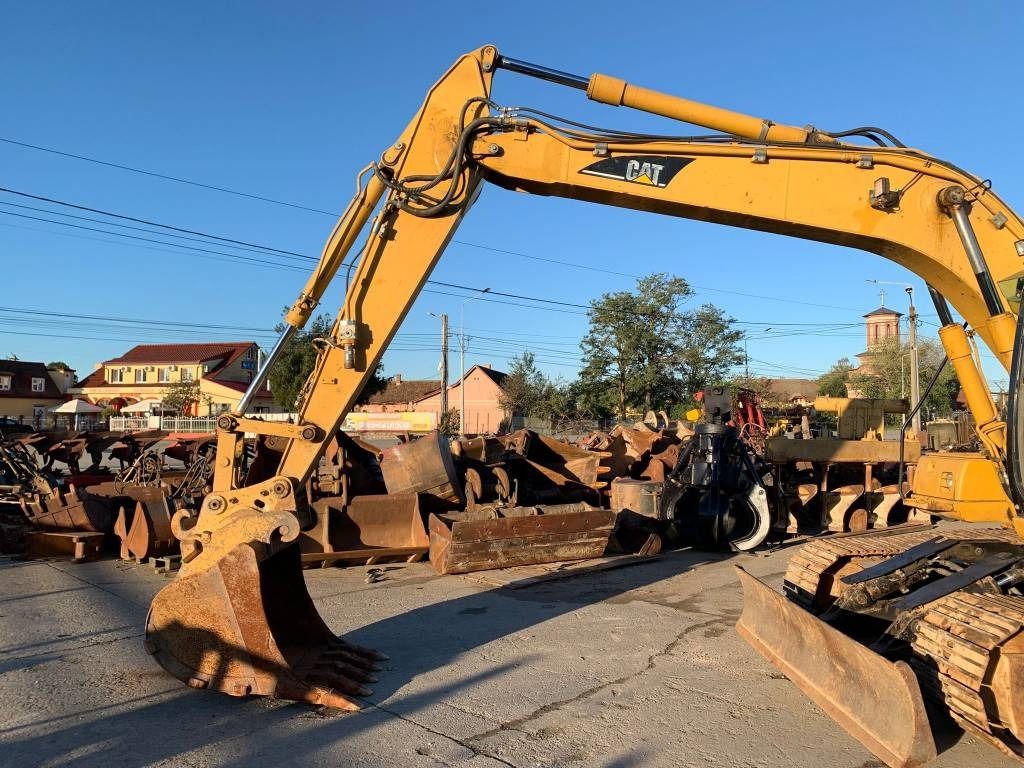 2005 Caterpillar 312CL crawler excavator side view
