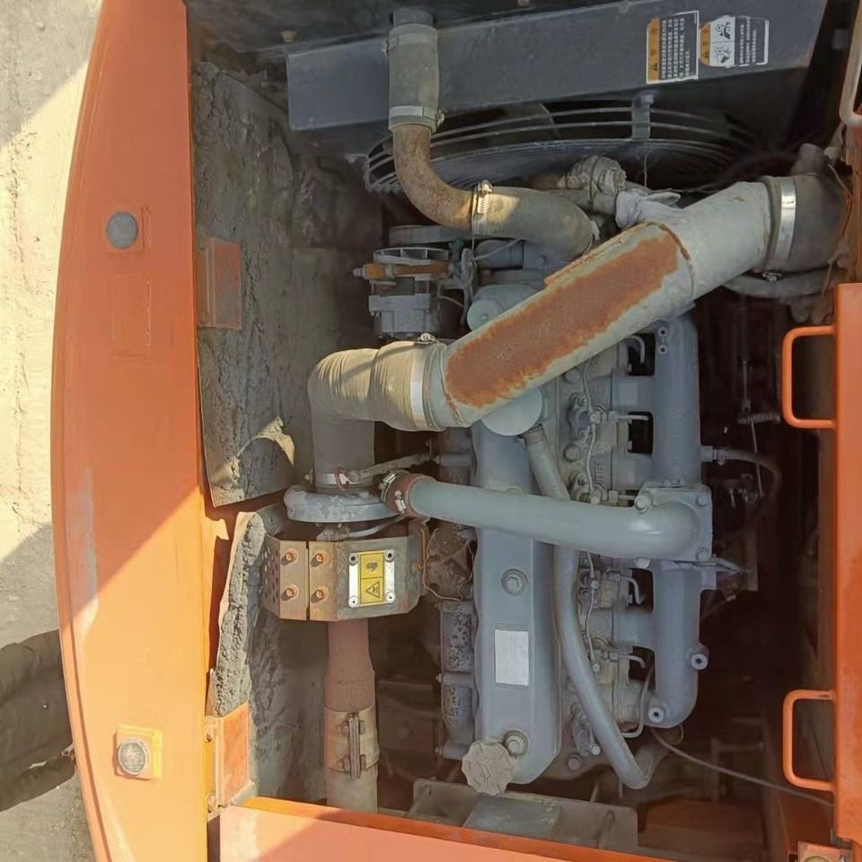 2020 Doosan DH150W-7 wheel excavator engine compartment view 2020 Doosan DH150W-7 wheel excavator engine compartment view
