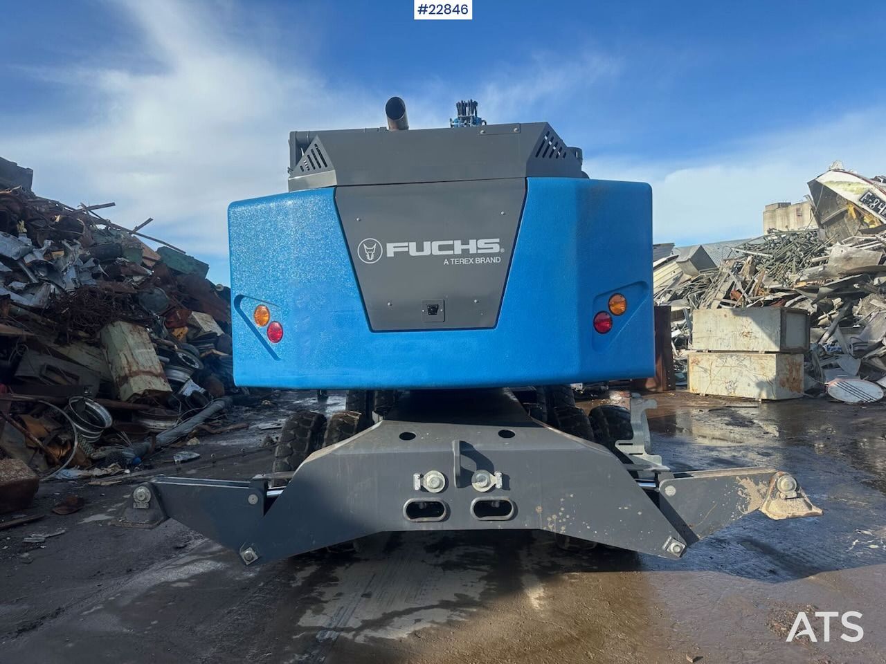 2025 Fuchs MHL320 SS wheel excavator rear view