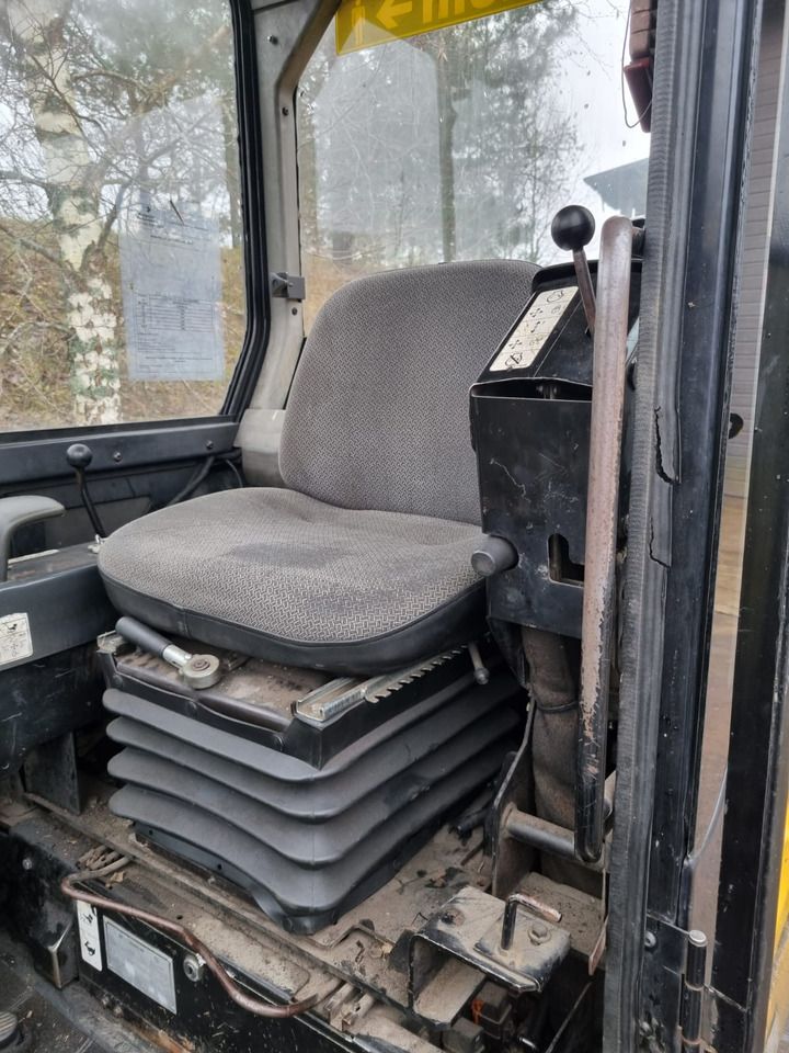 2001 Caterpillar 304.5 mini excavator interior cab view