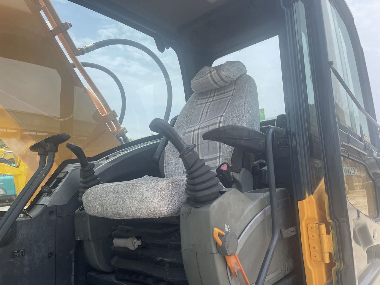 2019 Hyundai R220LC-9S crawler excavator cab interior view