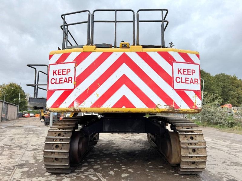 2015 Komatsu PC700LC-8EO crawler excavator, rear view 2015 Komatsu PC700LC-8EO crawler excavator, rear view
