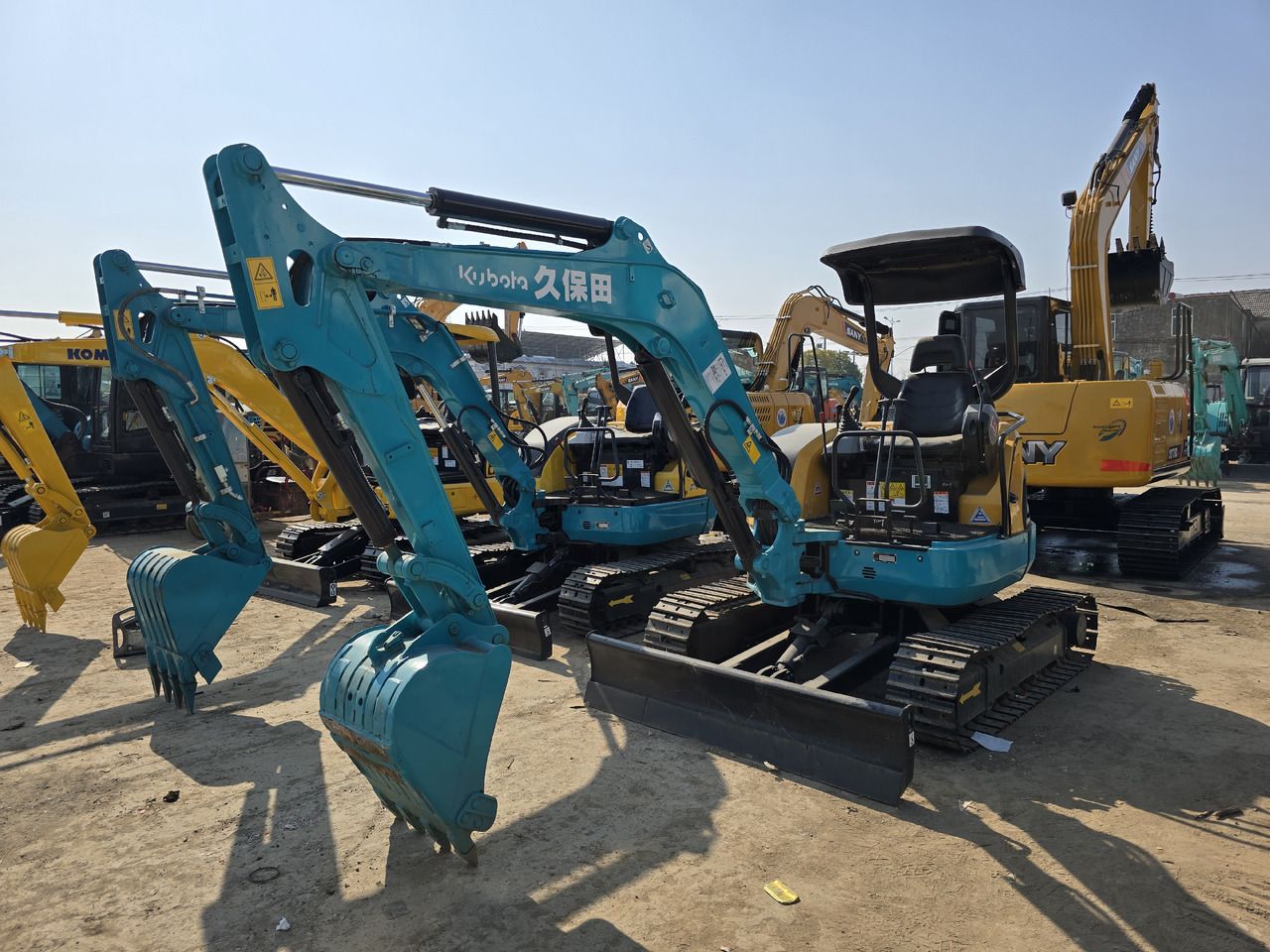 2024 Kubota U35 mini excavator, front three-quarter view 2024 Kubota U35 mini excavator, front three-quarter view