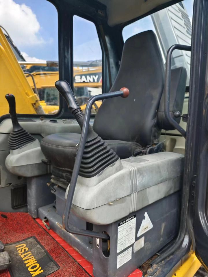 2018 Komatsu PC120-6 crawler excavator interior view 2018 Komatsu PC120-6 crawler excavator interior view