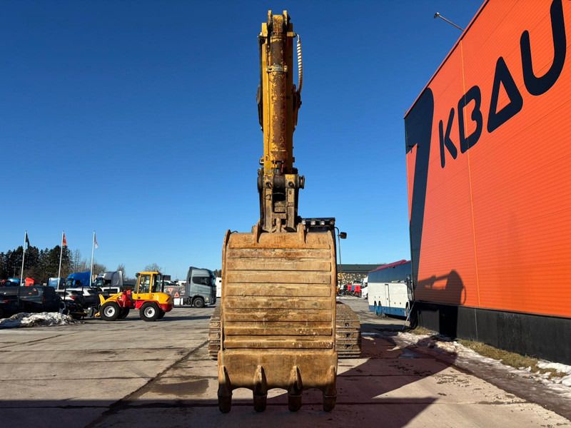 1999 Caterpillar 345B crawler excavator, rear view of bucket and boom 1999 Caterpillar 345B crawler excavator, rear view of bucket and boom
