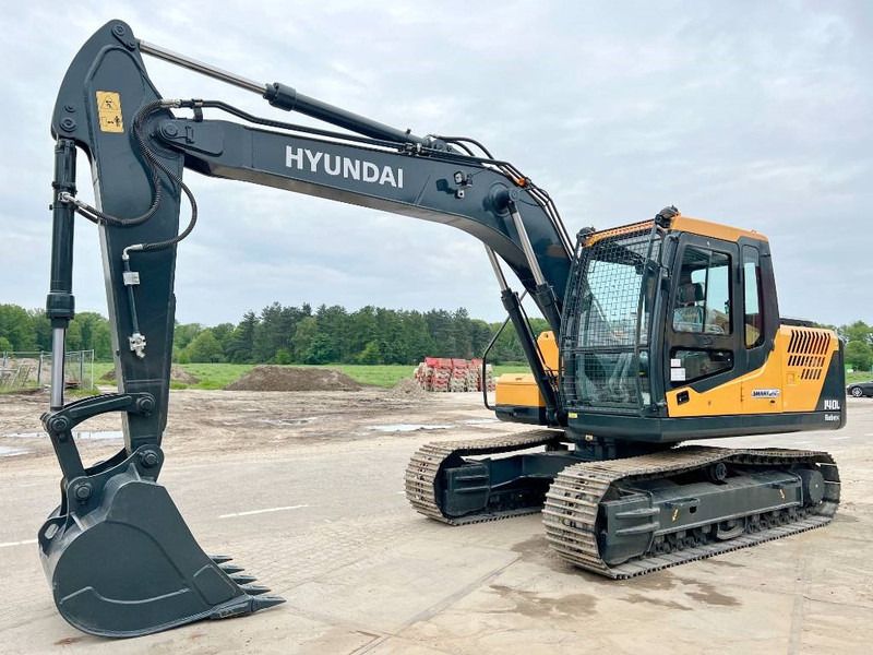 2025 Hyundai R140L crawler excavator, side view