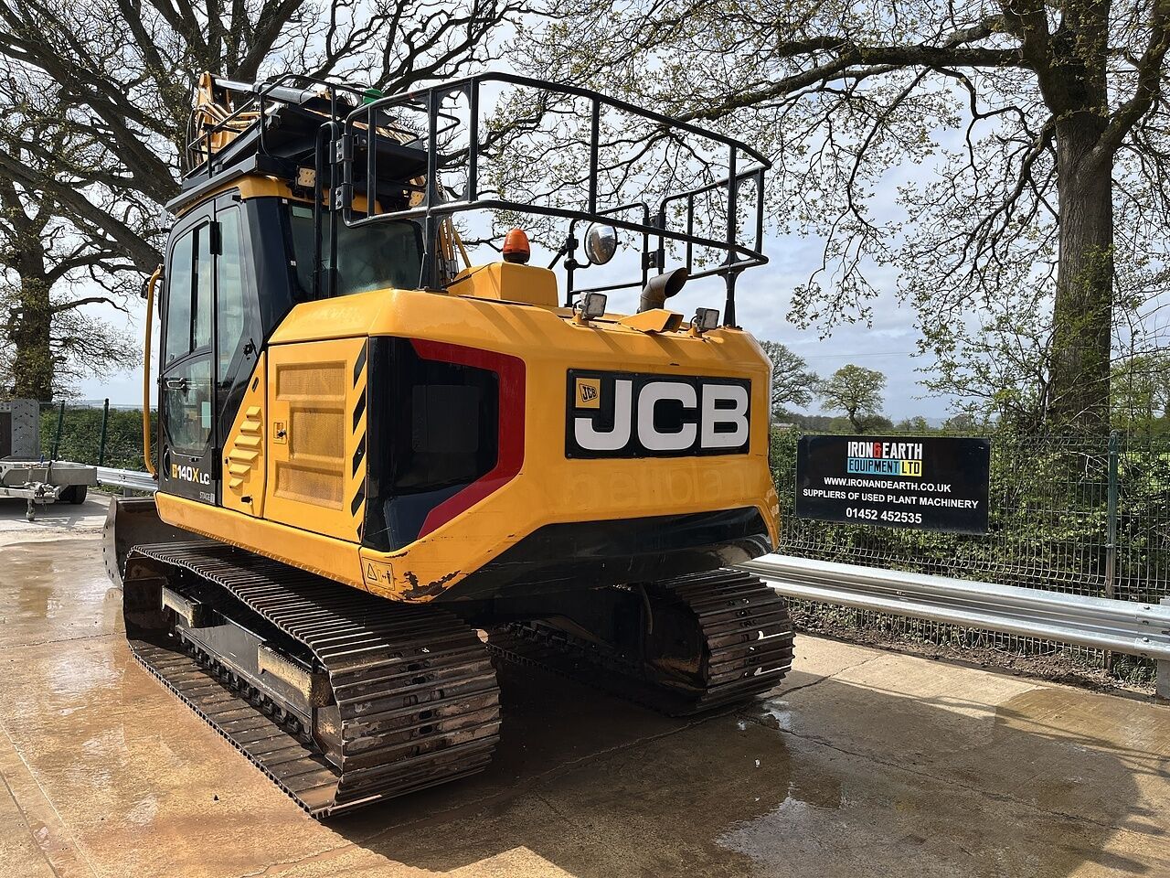 2023 JCB 140X LC crawler excavator, rear three-quarter view 2023 JCB 140X LC crawler excavator, rear three-quarter view
