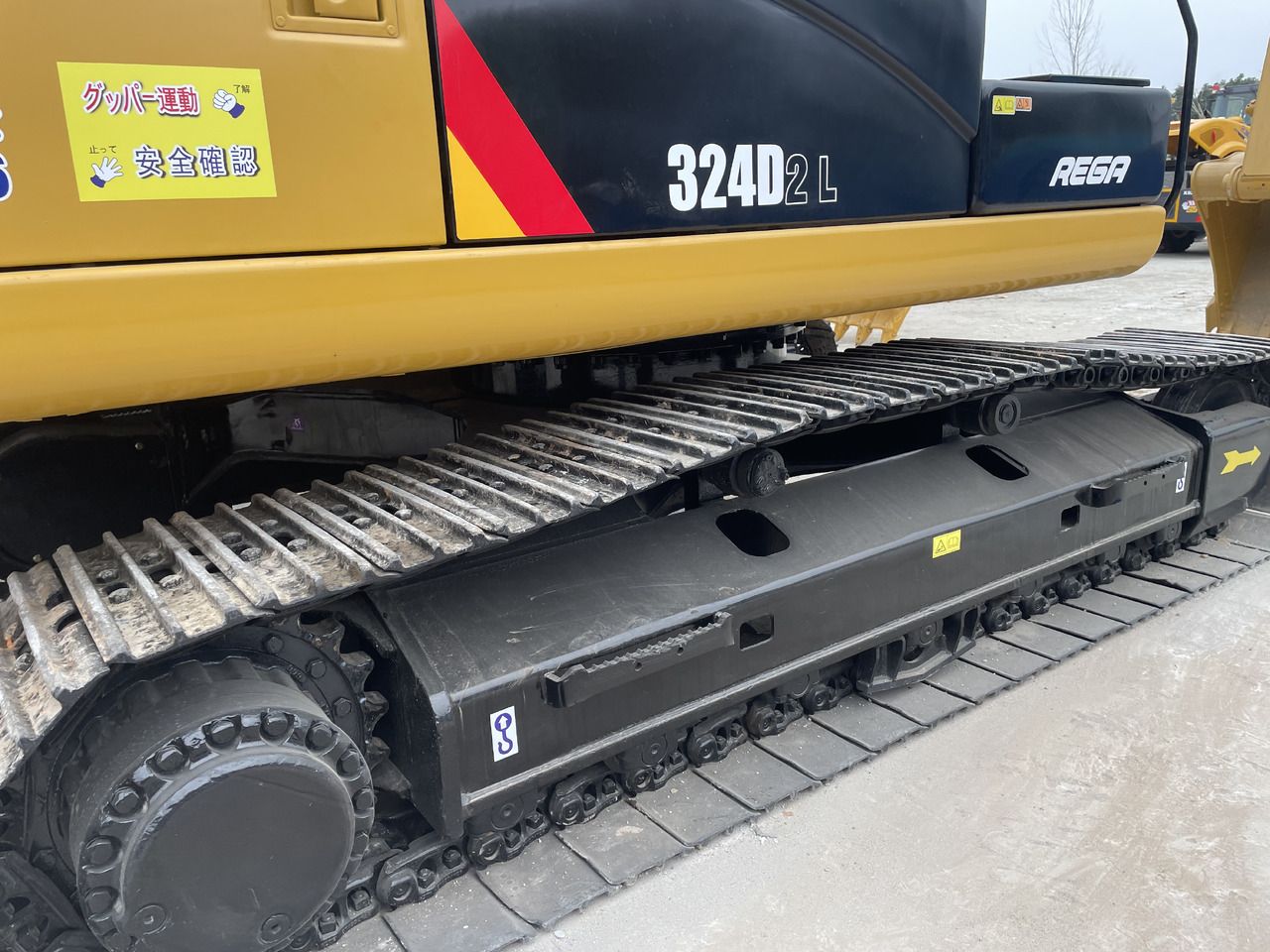 2023 Caterpillar 324D2L crawler excavator side view of tracks 2023 Caterpillar 324D2L crawler excavator side view of tracks